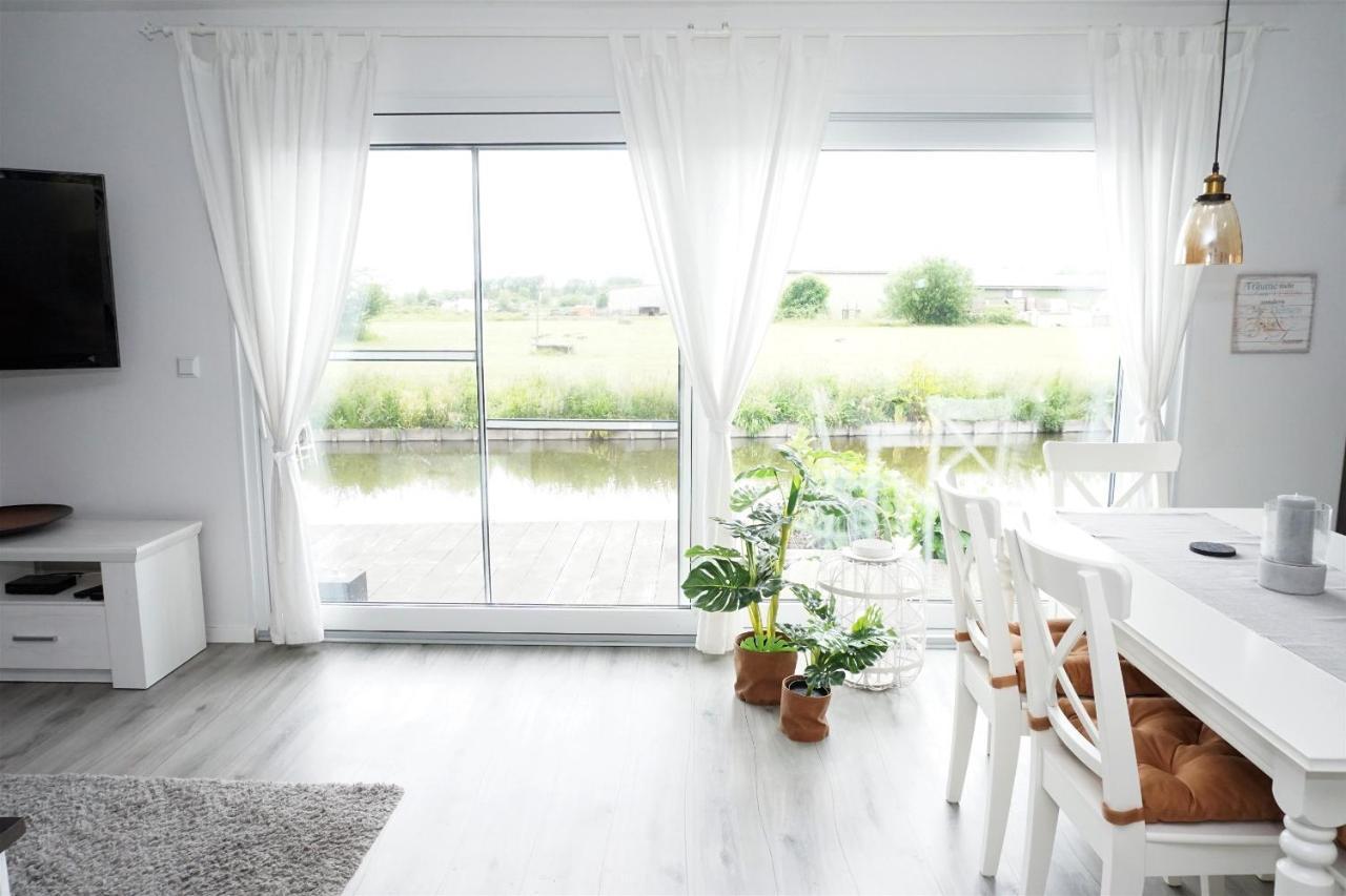 Ferienhaus Max Am Wasser Ferienpark Vislust Wervershoof エクステリア 写真